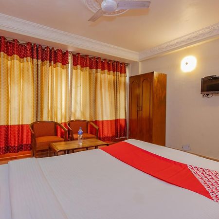 Oyo 795 Hotel Holiday Inn كاتماندو المظهر الخارجي الصورة