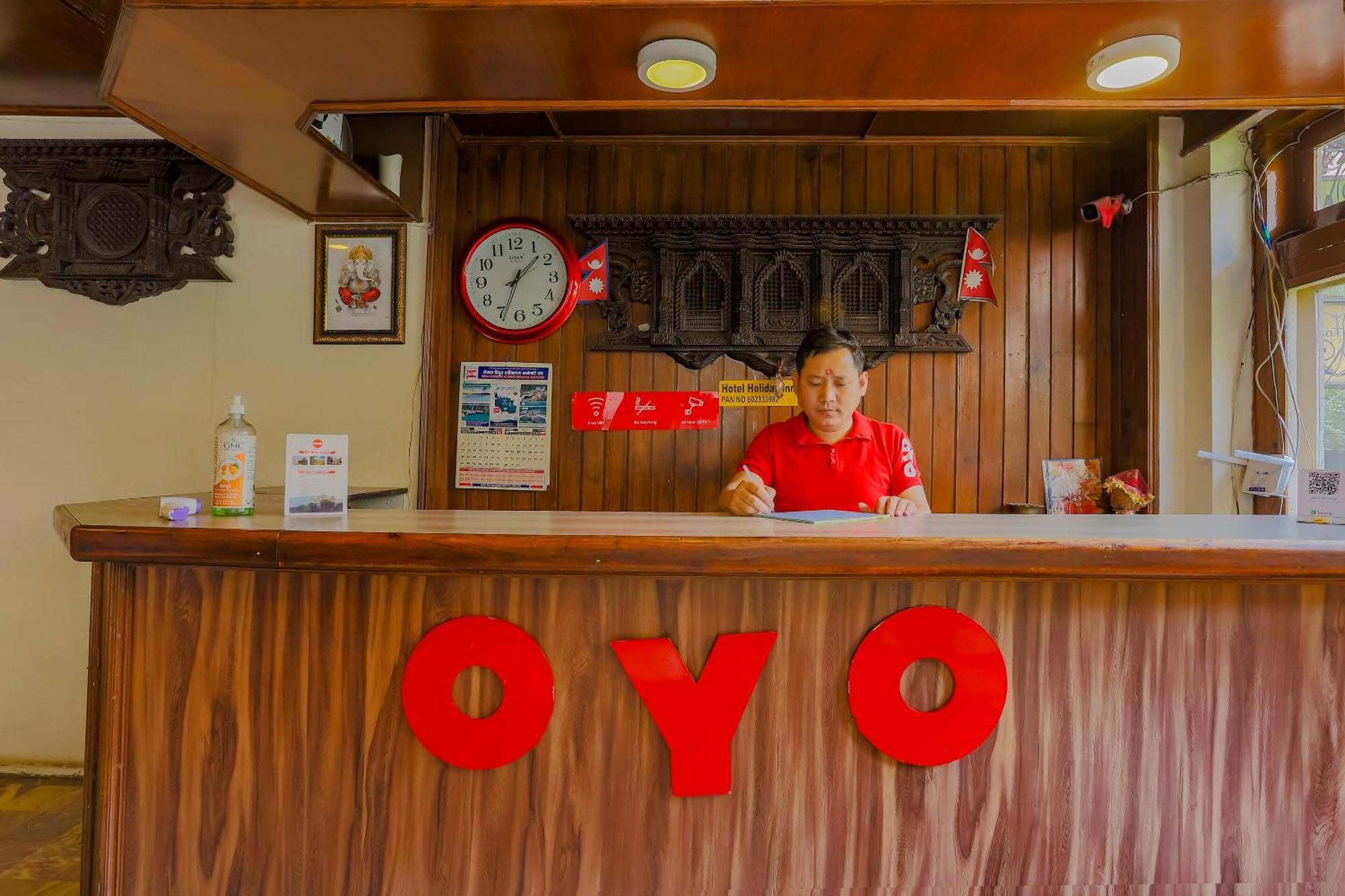 Oyo 795 Hotel Holiday Inn كاتماندو المظهر الخارجي الصورة