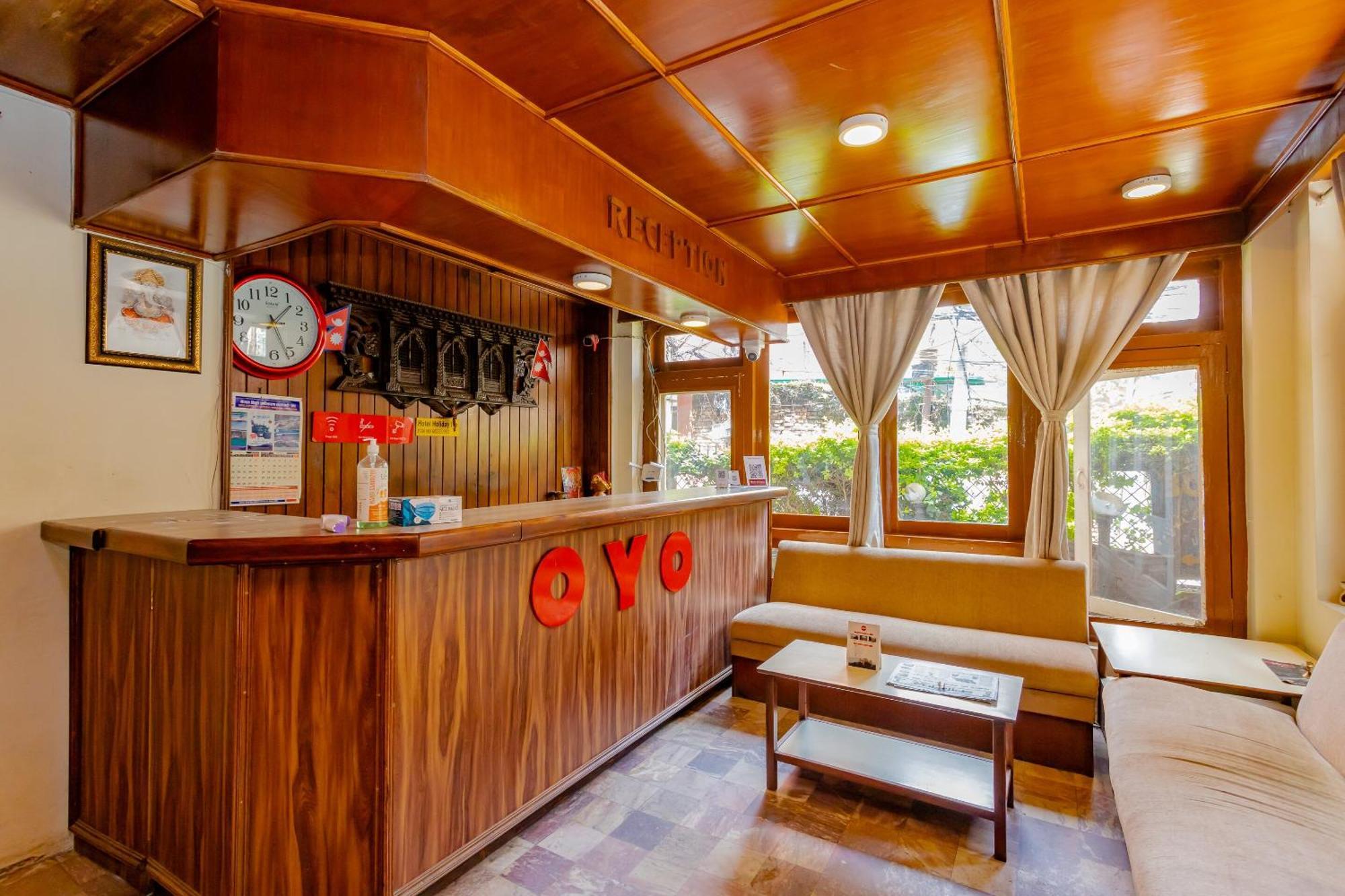 Oyo 795 Hotel Holiday Inn كاتماندو المظهر الخارجي الصورة